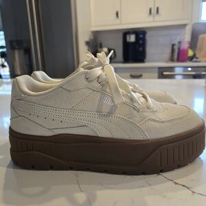 Puma Cream Suede Athletic shoes